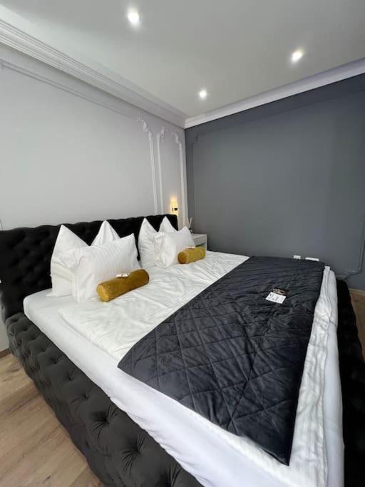 Traum Wohnung Mit Kingsize-Bett غراتس المظهر الخارجي الصورة
